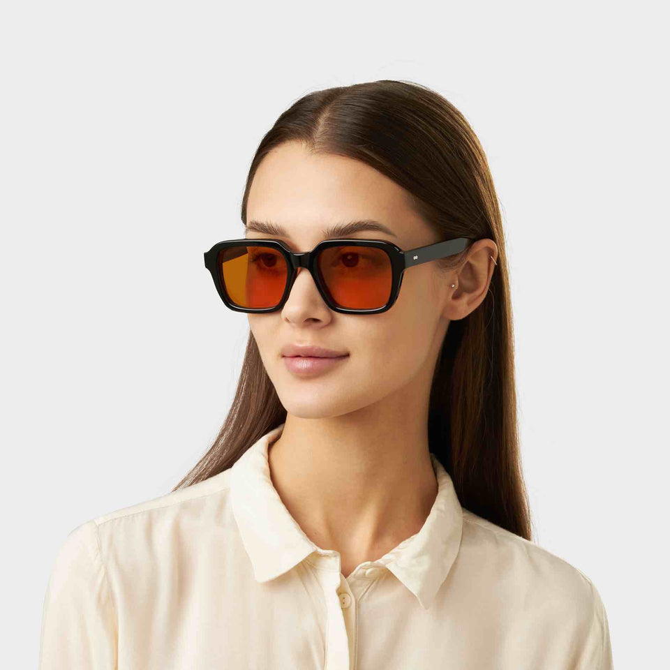 Square sunglasses with orange lenses: Lino | TBD Eyewear